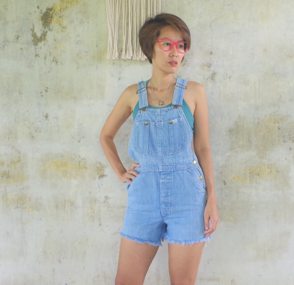 Overall dengan potongan retro
